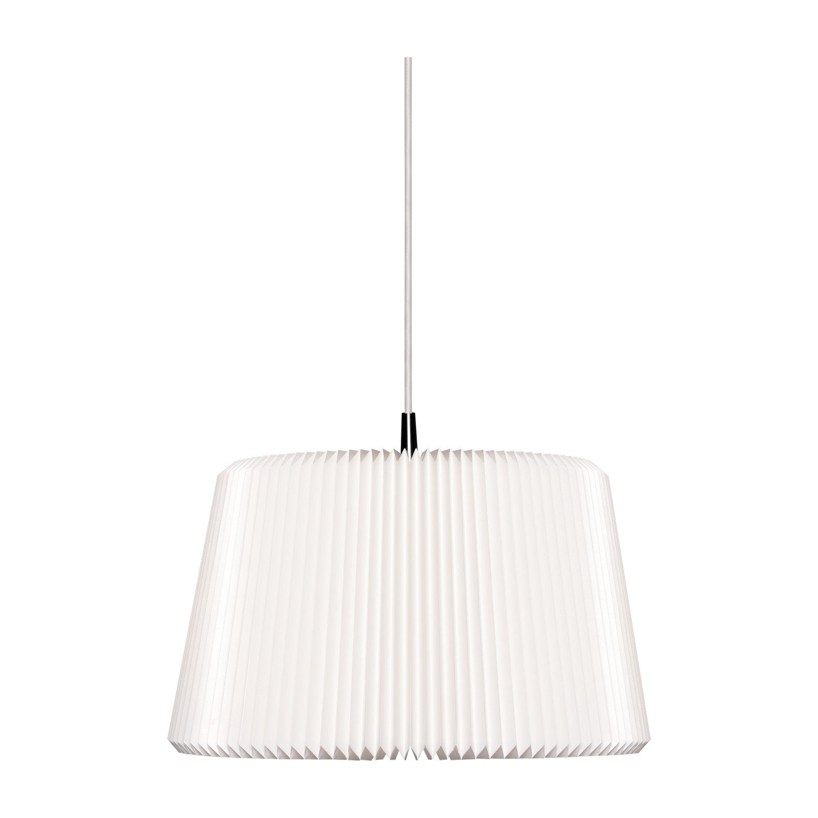 Modell 120 Snowdrop Pendelleuchte von LE KLINT, weitere Ansicht auf Weiss