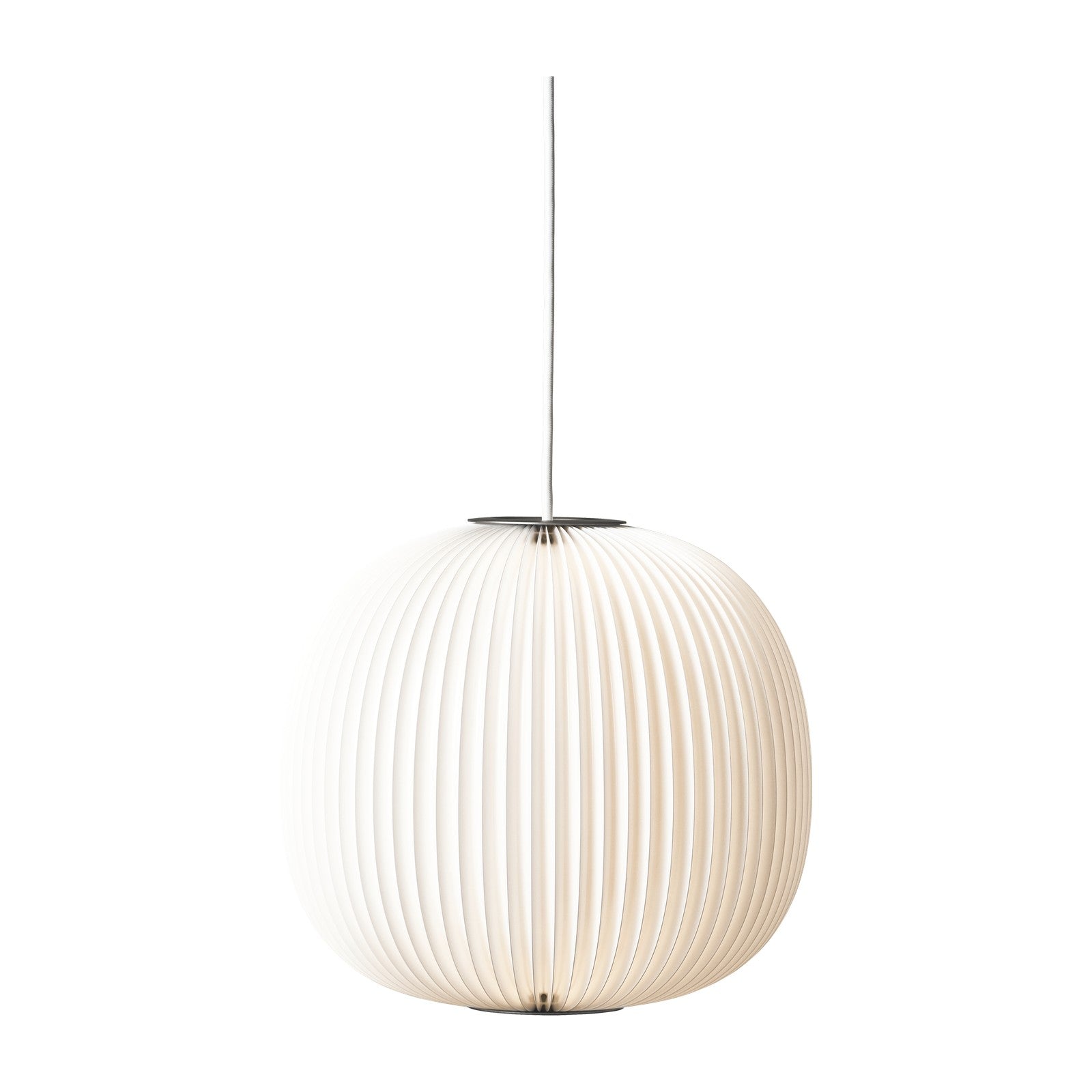 Modell 134 Lamella 3 Pendelleuchte von LE KLINT, weitere Ansicht auf Weiss
