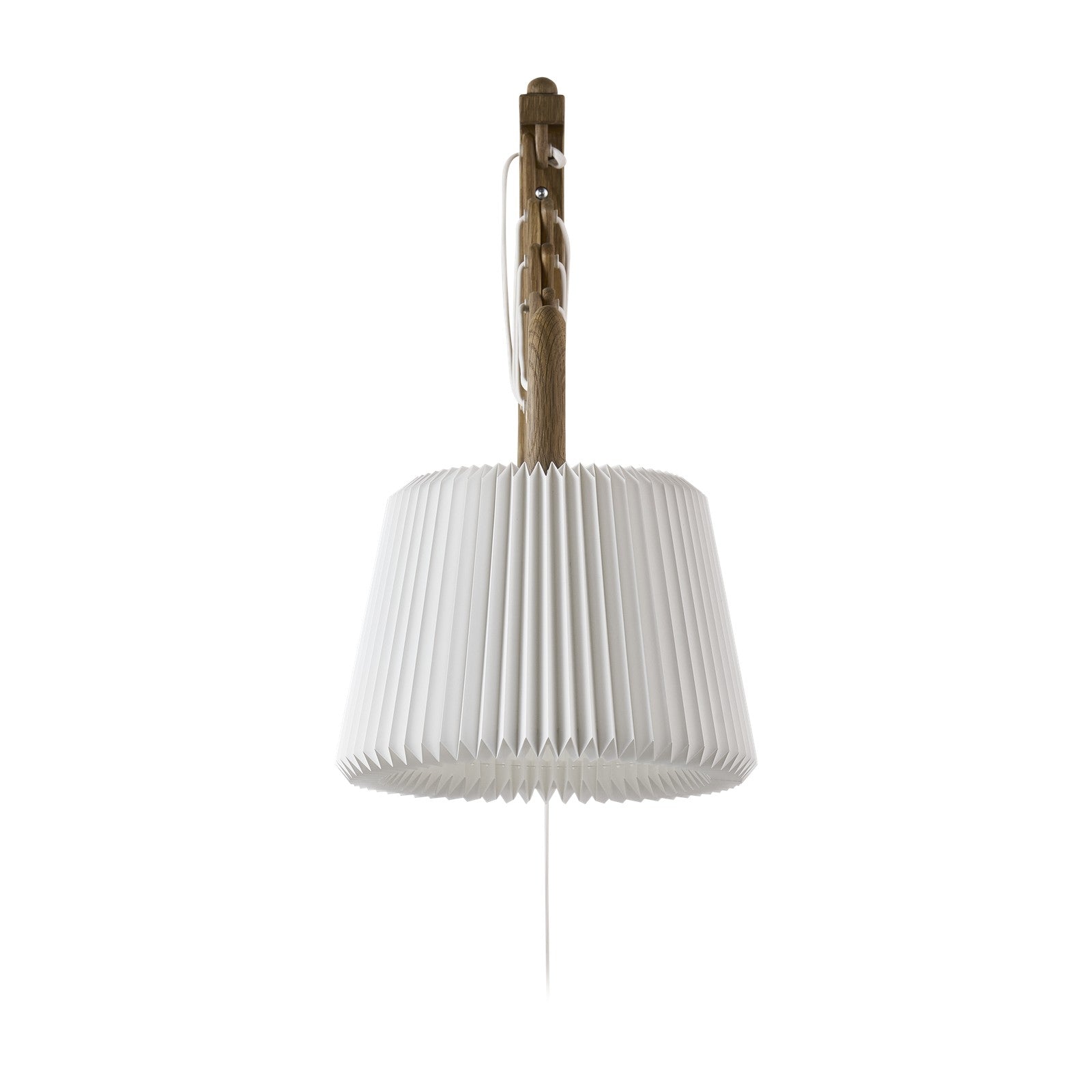 Modell 233-2 Sax Wandleuchte von LE KLINT, Detailaufnahme auf Weiss