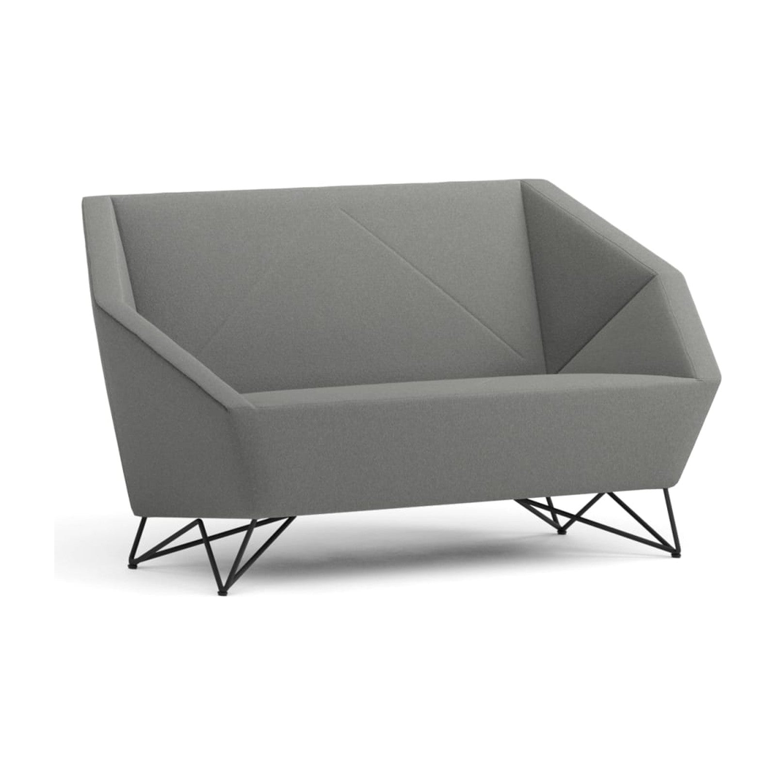 3angle Sofa von Prostoria, freigestellt vor weissem Hintergrund, Schrägansicht von vorne.