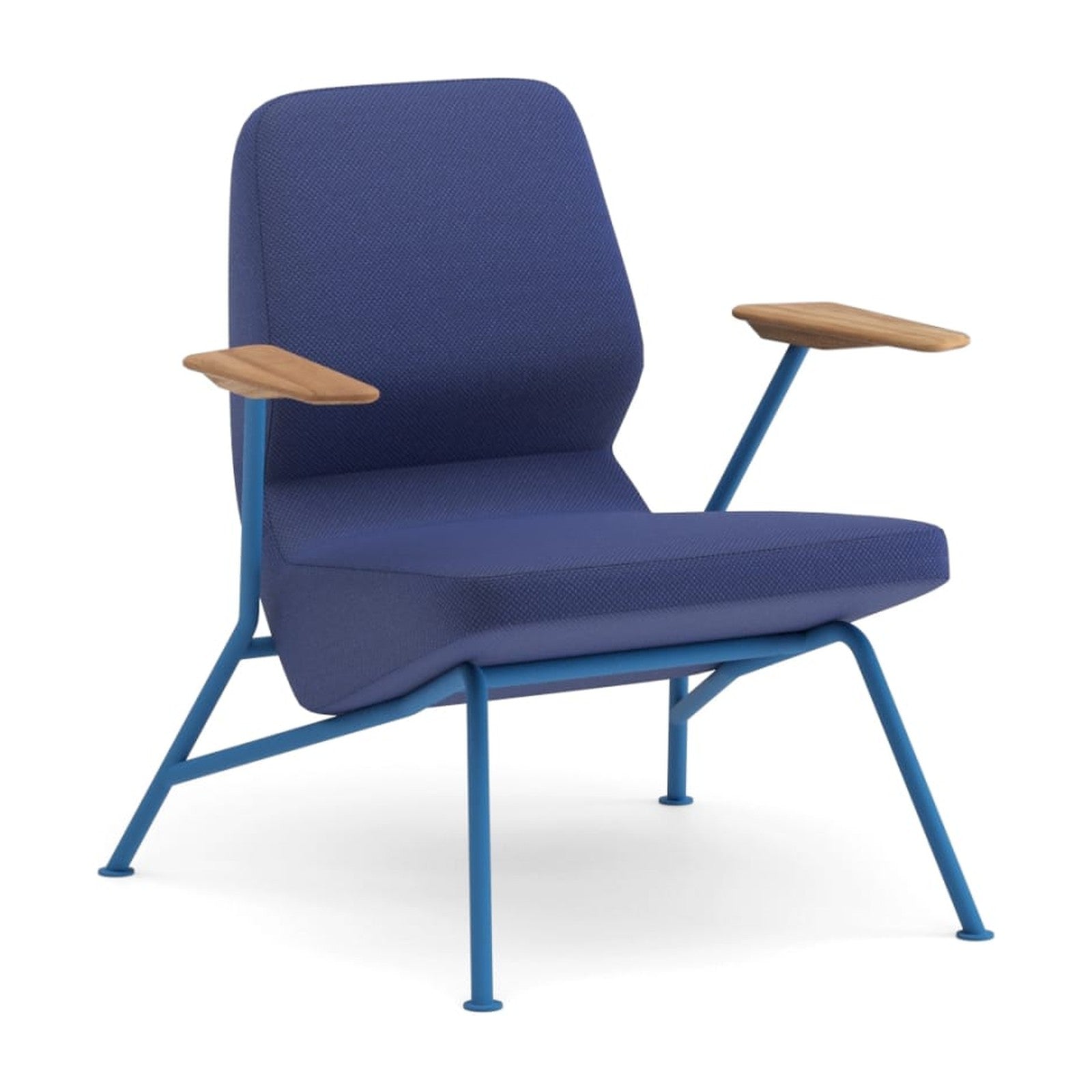 Oblique Loungesessel | Outdoor von Prostoria, freigestellt vor weissem Hintergrund, Schrägansicht von vorne.