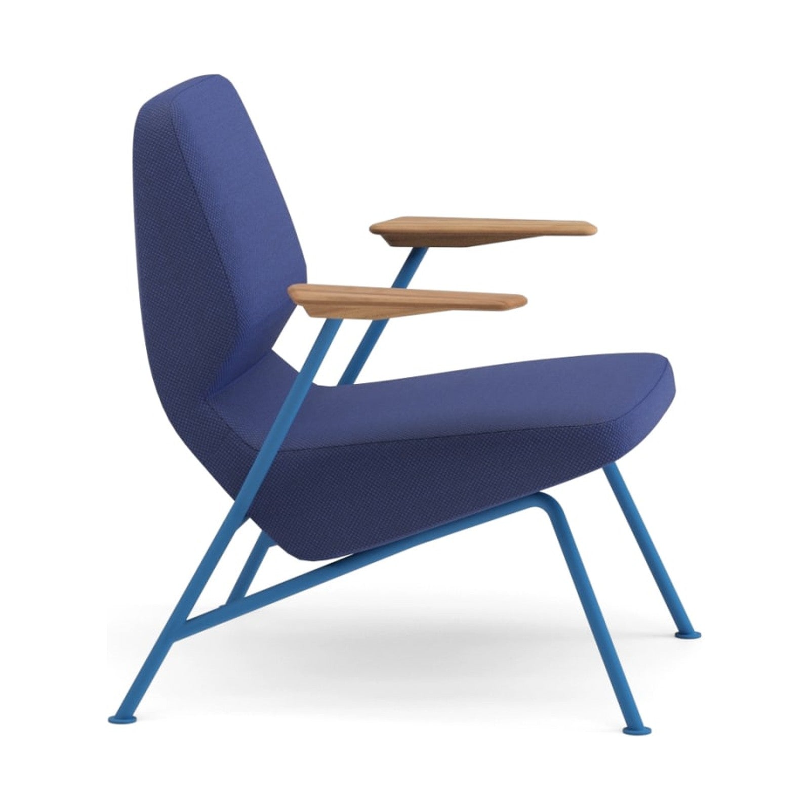 Oblique Loungesessel | Outdoor von Prostoria, freigestellt vor weissem Hintergrund, Seitenansicht.
