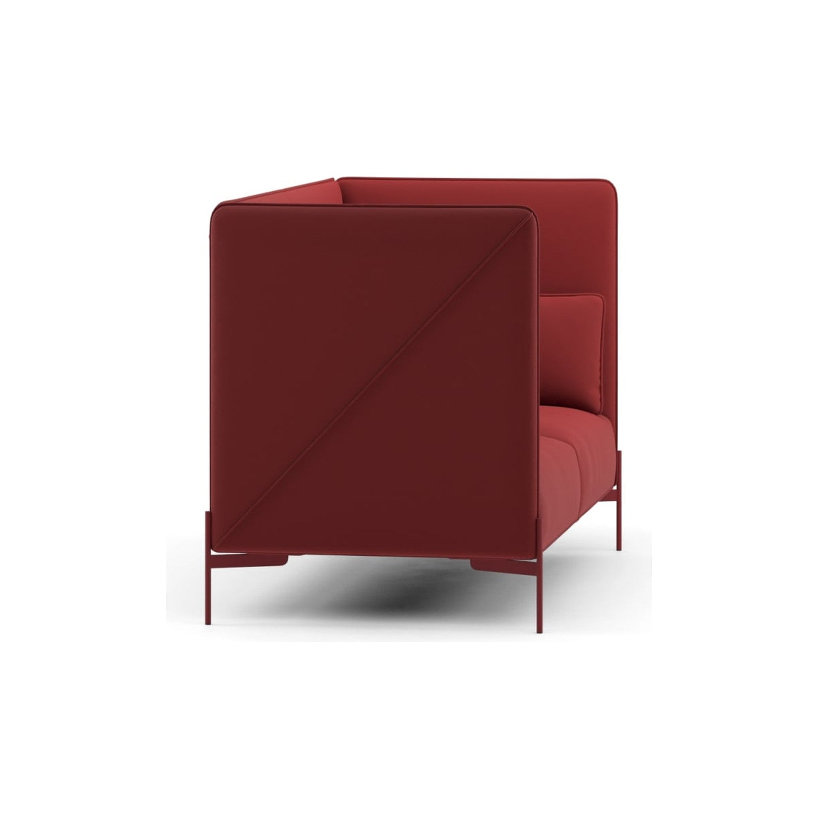 Spectrum Highback Sofa | 2,5-Sitzer von Prostoria, freigestellt vor weissem Hintergrund, Seitenansicht.