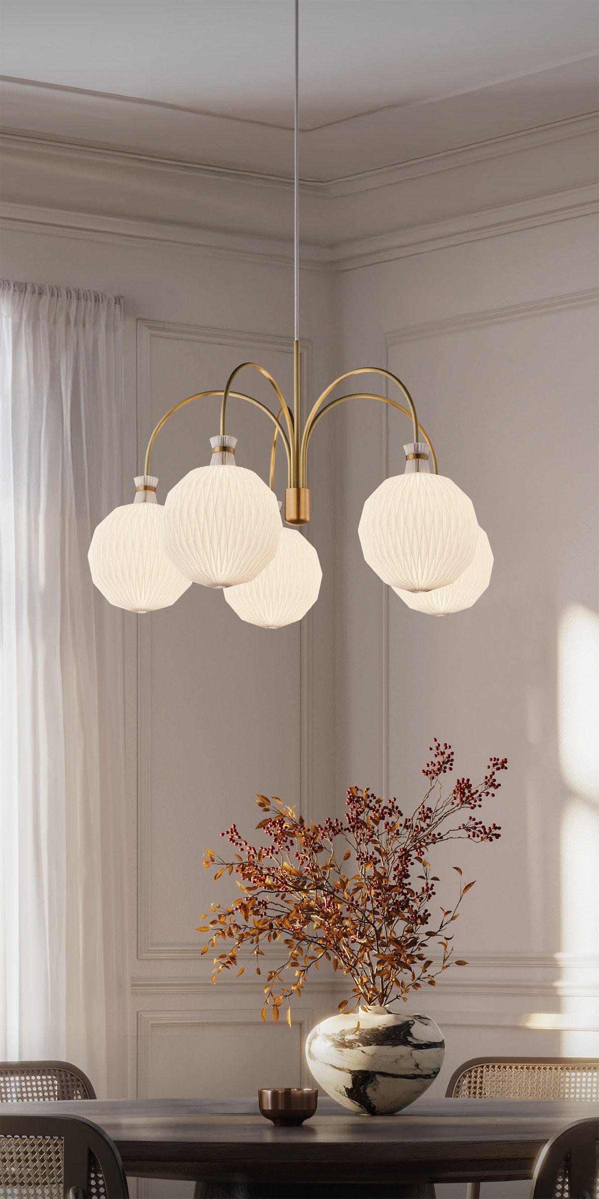 Modell 101 Lanterne XL Pendelleuchte von LE KLINT, im Raum