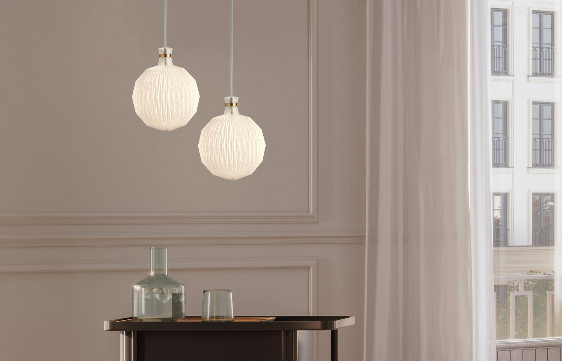 Modell 101 Chandelier KAARE KLINT Legacy Pendelleuchte von LE KLINT, im Raum