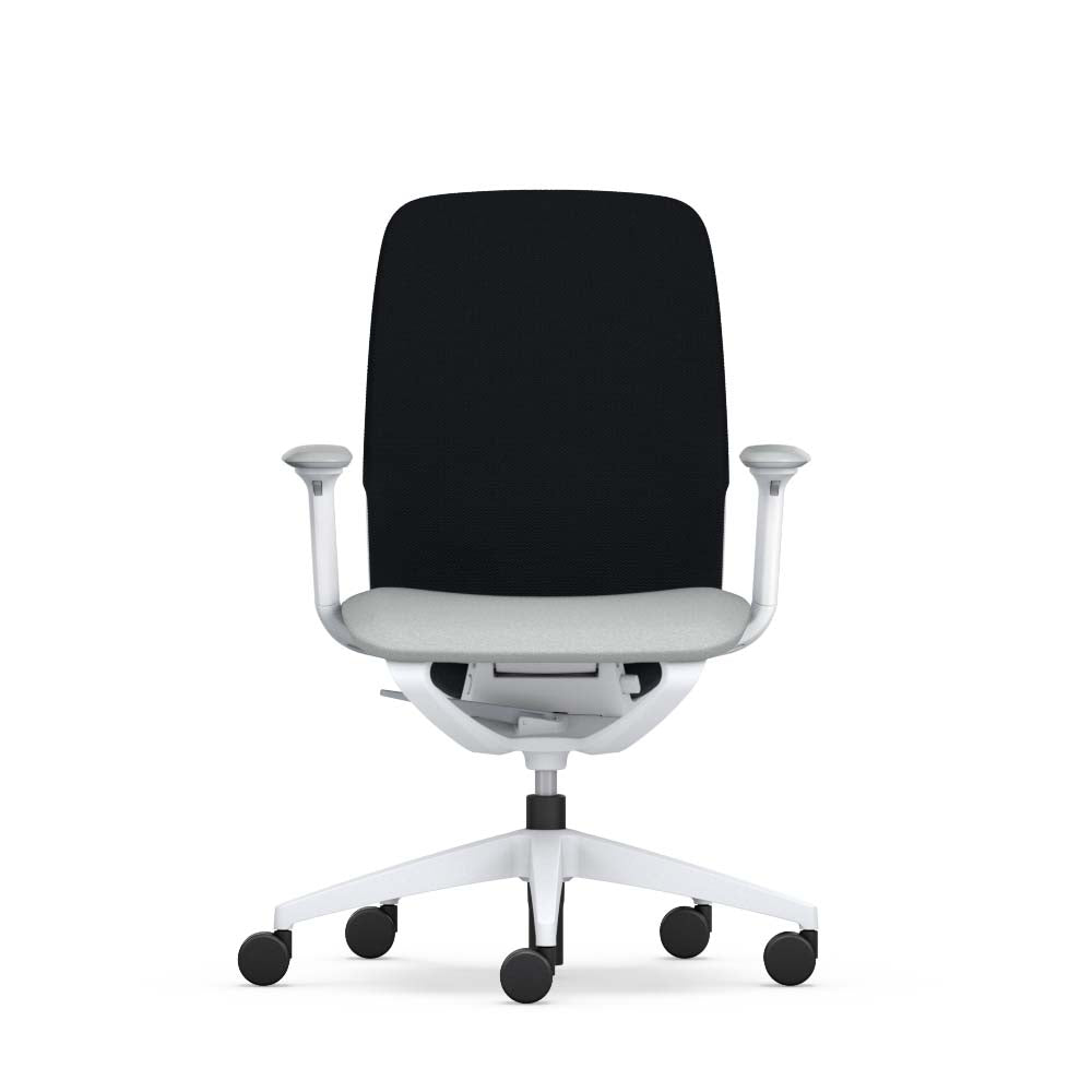 Ergonomischer Bürostuhl se:motion net: Bürostuhl mit schwarzer Netzrückenlehne und grauem Sitzpolster, auf einem weissen Gestell, mit Rollen.