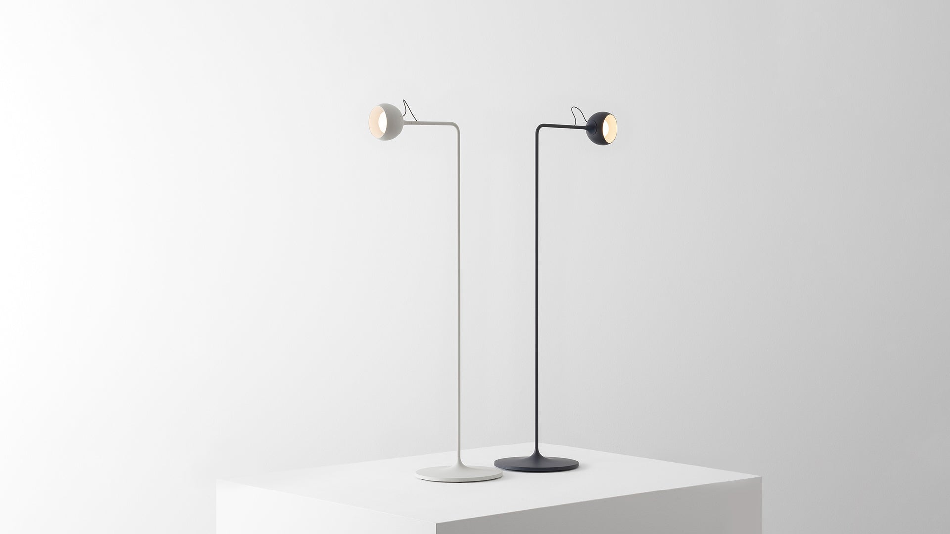 Artemide Ixa Stehleuchte