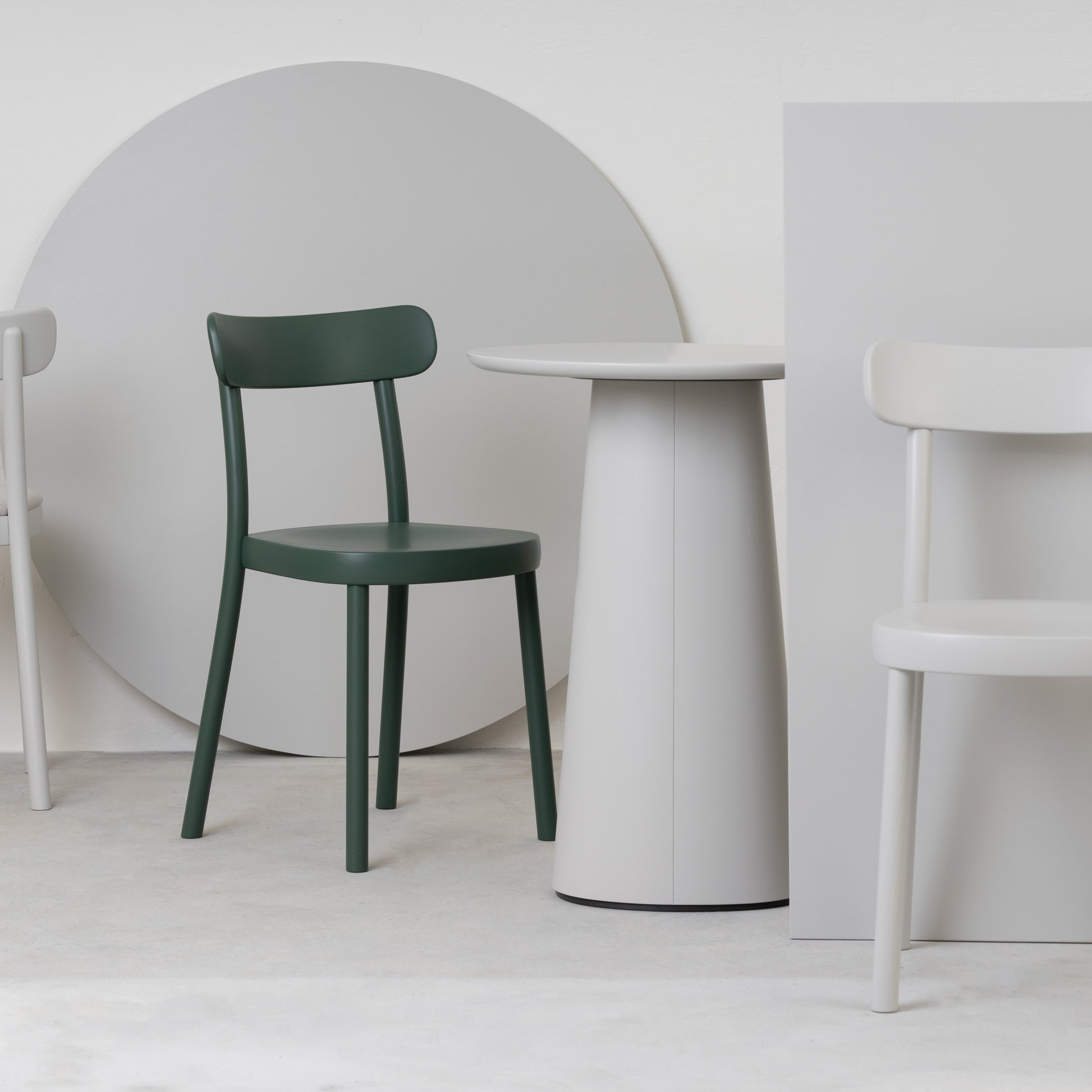 La Zitta Stuhl aus der La Zitta-Kollektion, im Raum