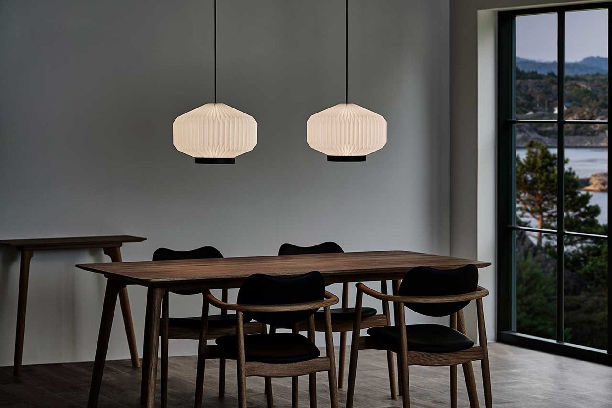 Modell 186 Shibui Pendelleuchte von LE KLINT, Anwendungsbeispiel