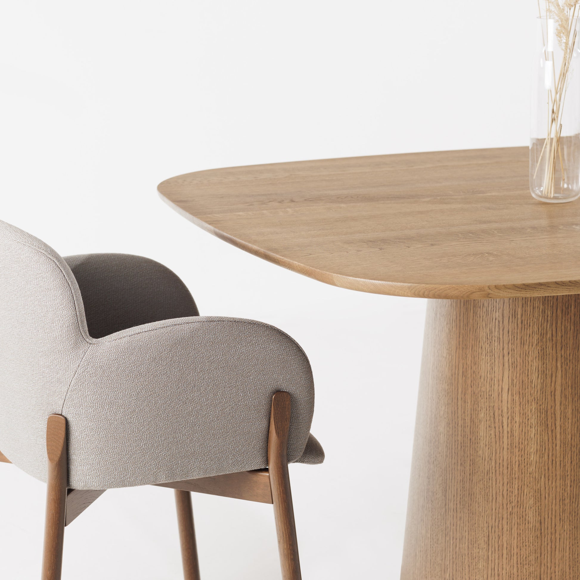 P.O.V. Tisch 462 aus der P.O.V.-Kollektion, im Ensemble