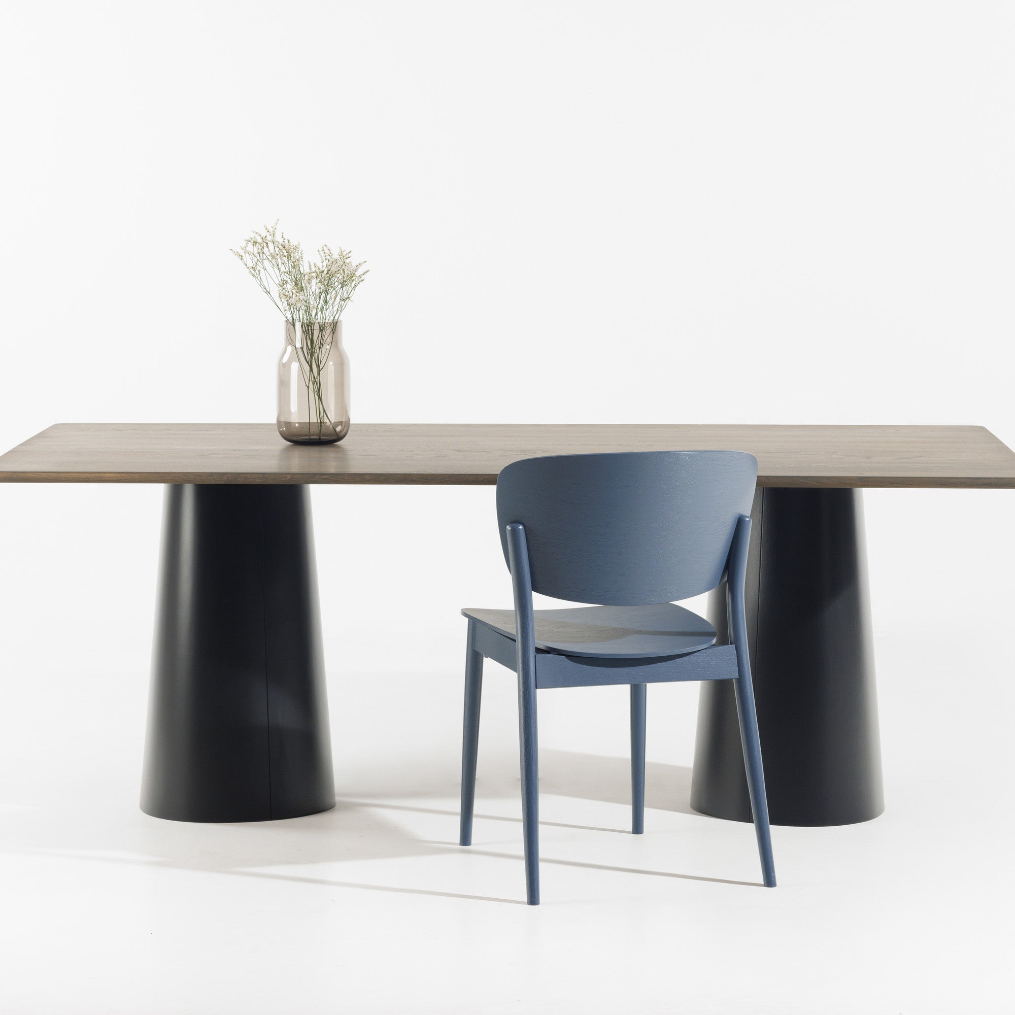 P.O.V. Tisch 464 aus der P.O.V.-Kollektion