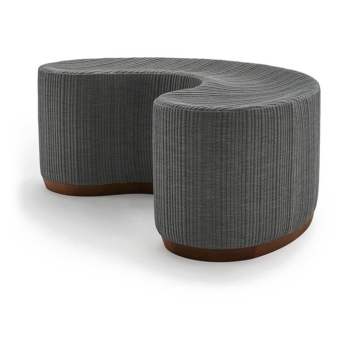 Sancal Dividuals Pouf in geschwungener Form mit Bezug in Grau und Holzsockel