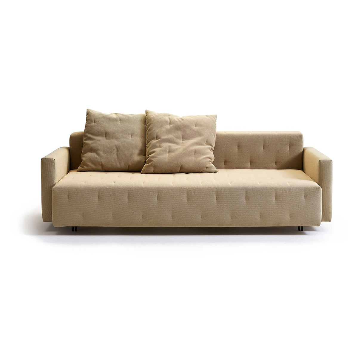 Sancal Nap Schlafsofa in Beige mit zwei Zierkissen, Ansicht von schräg vorne