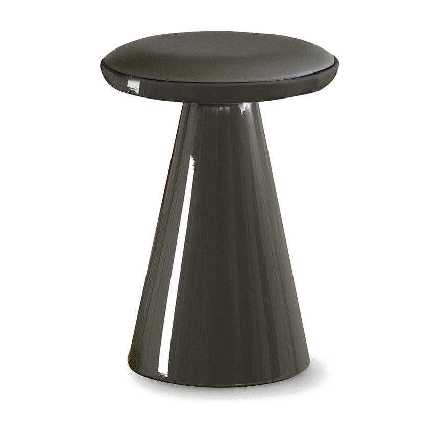 Pion Hocker