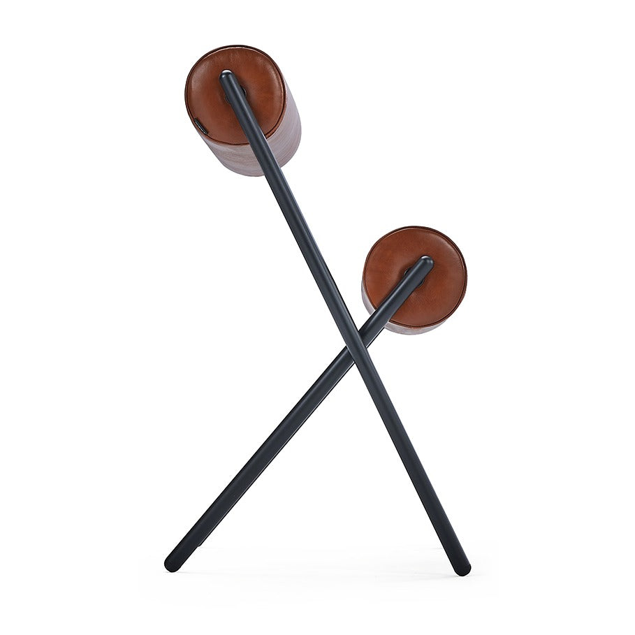 Sancal Roll Stuhl mit Rollen in braunem Leder und schwarzem Gestell, Seitenansicht