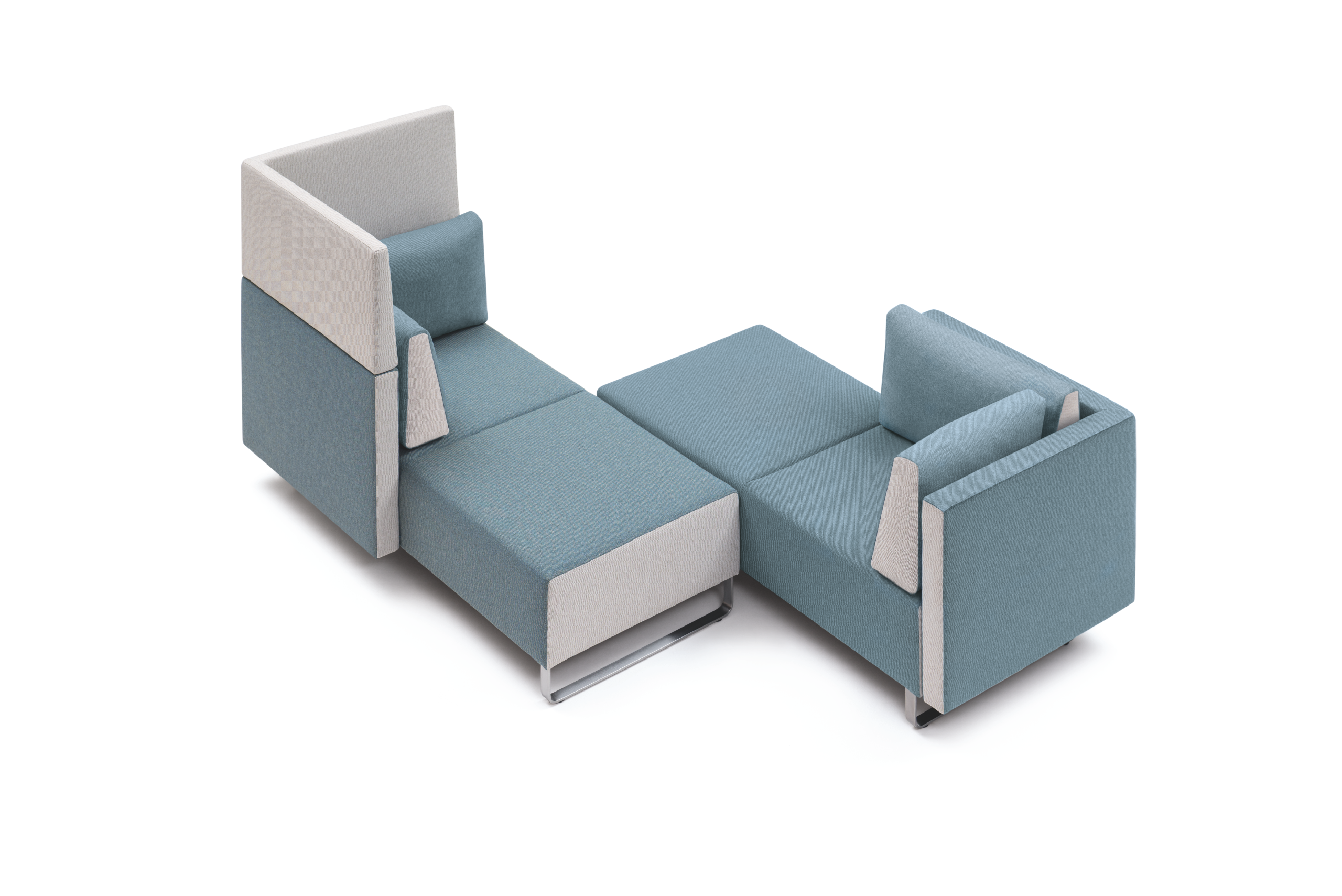 sopha – Sofa – Zweisitzer mit grauem und türkisfarbenem Bezug, rechteckiger Sitzfläche und quadratischen Armlehnen.