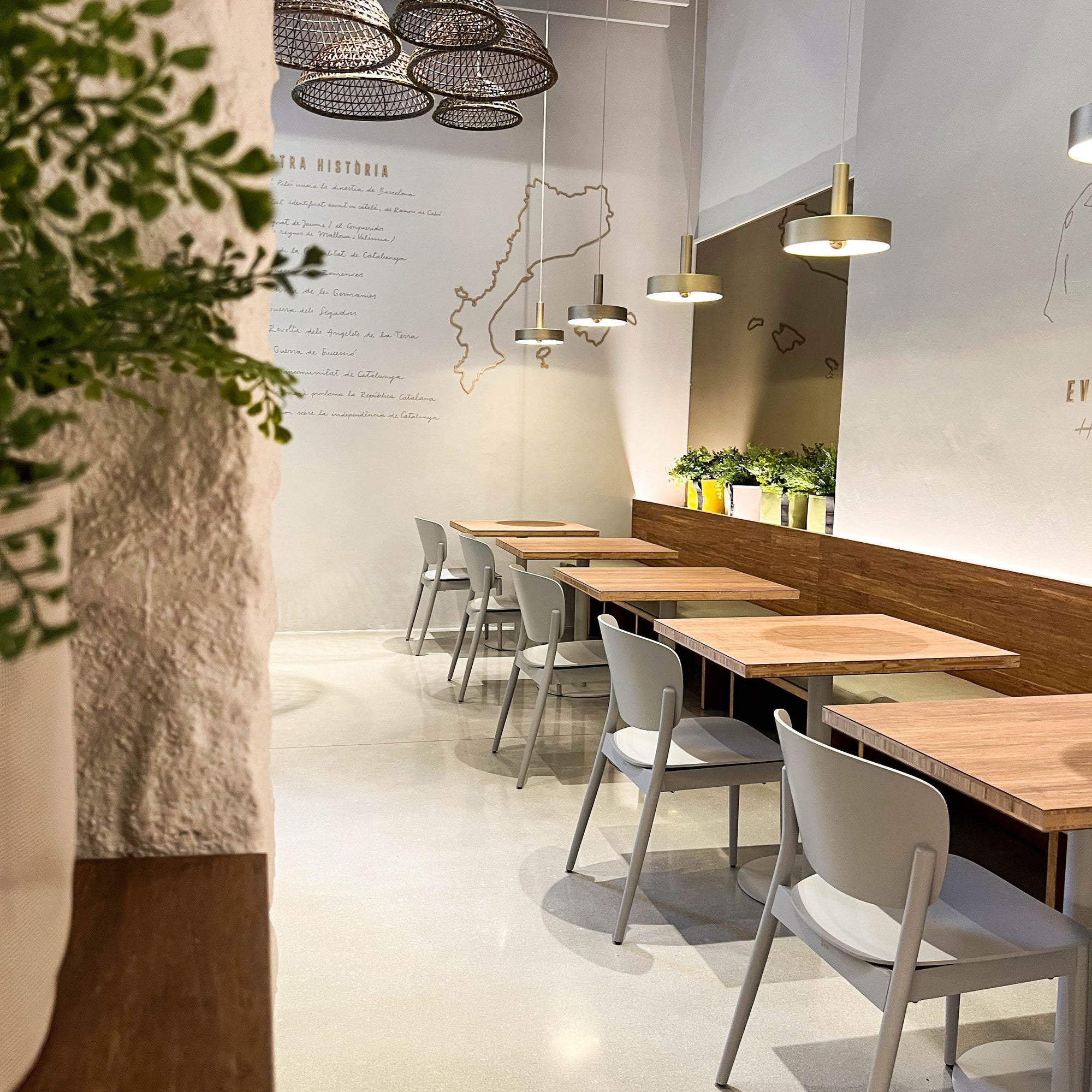 Valencia Stuhl in einem Restaurantprojekt